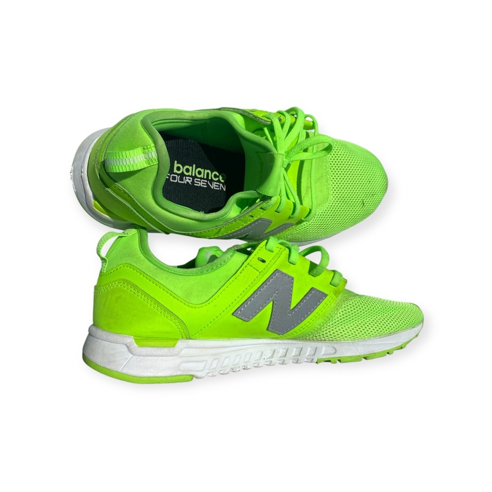 New Balance Green and Gray Sneakers with Breathable Mesh